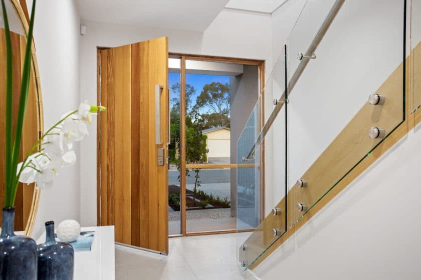 https://loftybuildinggroup.com.au/wp-content/uploads/2021/07/Entry-glass-door-pannels-840x560.jpeg