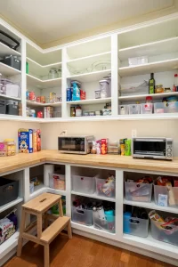 Butler's Pantry vs Walk In Pantry - Lofty Building Group